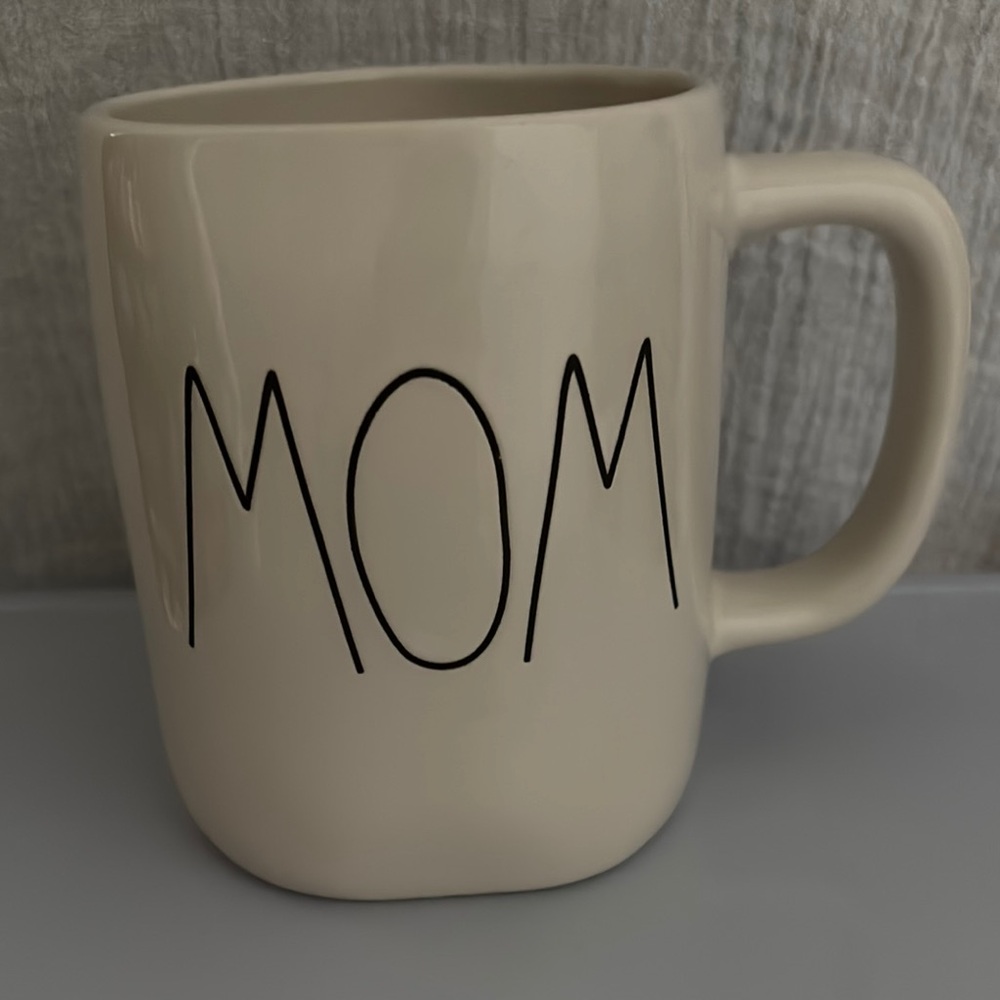 Rae Dunn MOM mug